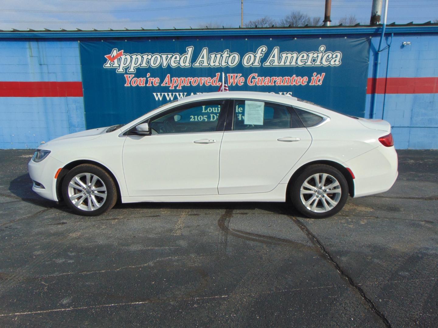 2016 White Chrysler 200 (1C3CCCAB6GN) with an 4-Cyl MultiAir PZEV 2.4L engine, Automatic, 9-Spd transmission, located at 2105 Dixie Hwy, Louisville, KY, 40210, (502) 772-3333, 38.220932, -85.795441 - Photo#0